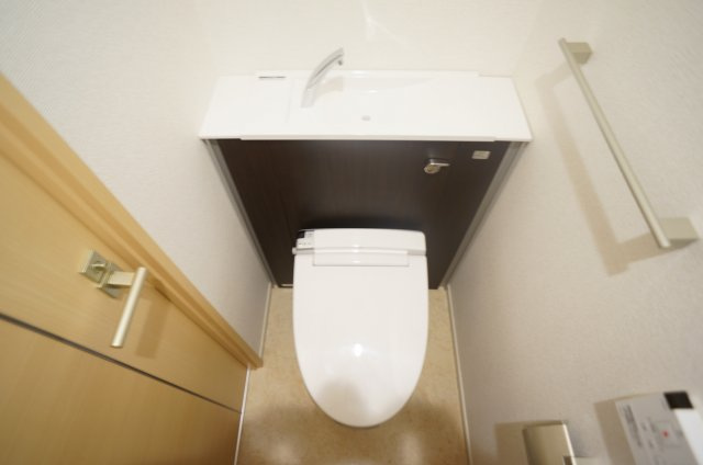 パークサイド宝塚のトイレ|参考、同建物・反転間取りの号室