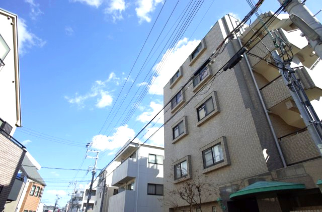 【外観】 | アヴァンセ岡本