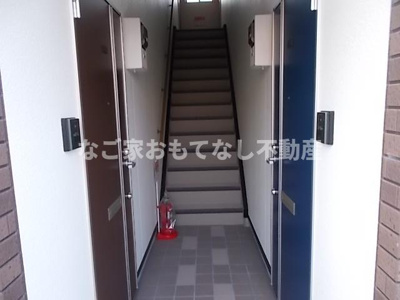 【エントランス】 | ションテ・ファオン・エスパス