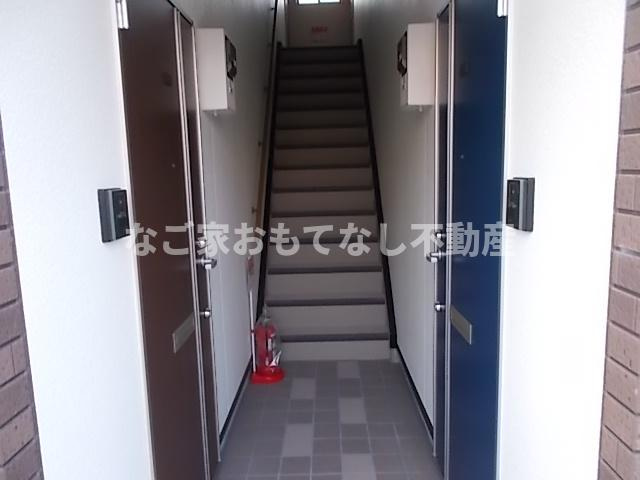 【エントランス】 | ションテ・ファオン・エスパス