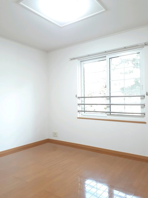 サンコンフォートの洋室