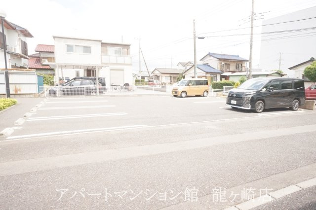 クレア・ポルトAの駐車場