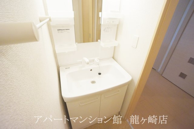 クレア・ポルトAの独立洗面台