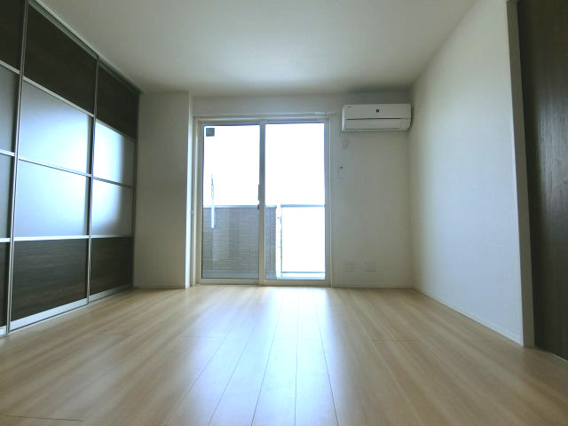 ラヴィベールメゾンの居間・リビング