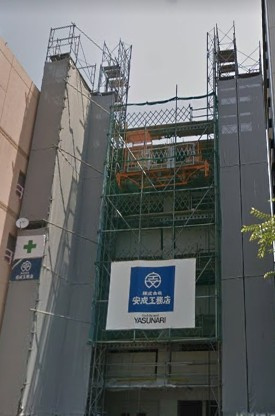 フラワーヒルズ大楠のエントランス