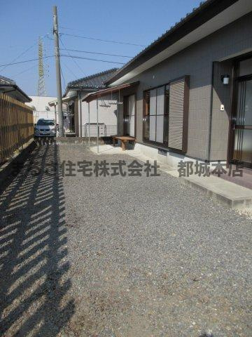 宮元晃貸家の庭