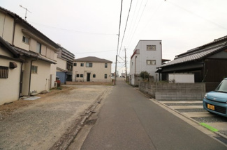 【前面道路含む現地写真】 | ■前面道路を含む現地写真(南西方向より撮影)
