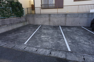 【駐車場】