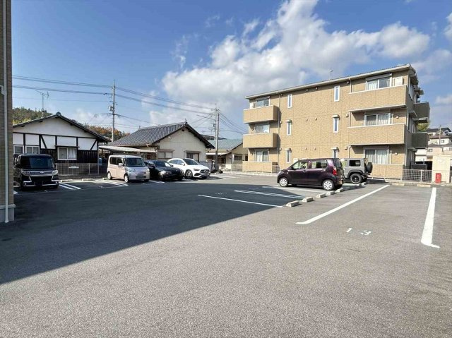 セゾンの駐車場