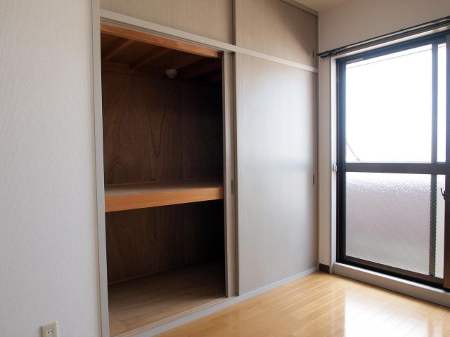 MEGA DOME WESTの収納