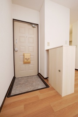 ルビーハイツの玄関|ルビーハイツ202号室　