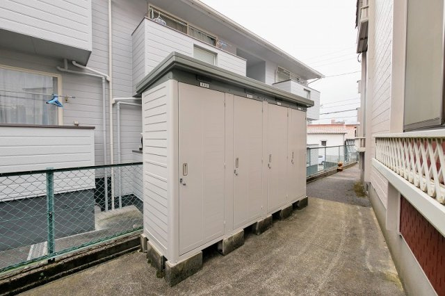 ルビーハイツの収納|ルビーハイツ202号室　外部物置
