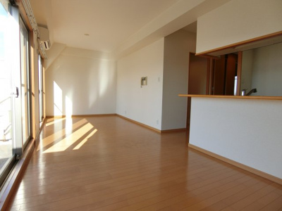 【居間・リビング】 | ロイヤル梅田シティ