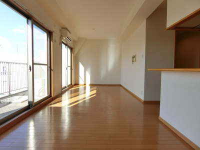 【居間・リビング】 | ロイヤル梅田シティ