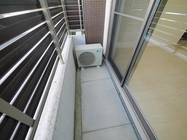 エレガンシア（法華寺町）のバルコニー