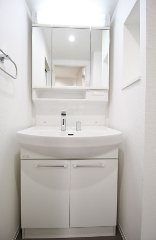 セイワパレス京町堀　BRAVI不動産の洗面所|【セイワパレス京町堀】スペースが確保できる洗面所です