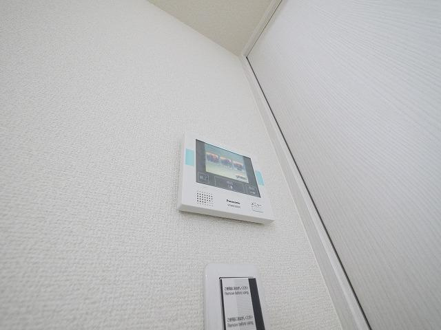 ローレル奈良町のセキュリティ|お顔が見えるモニター付きインターホンで安心