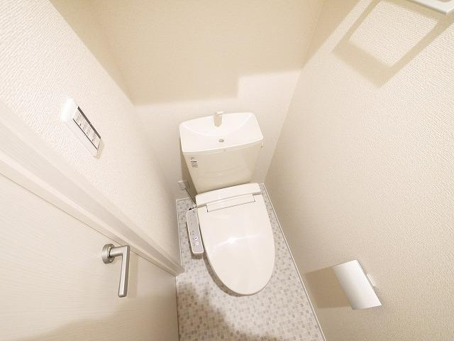 ローレル奈良町のトイレ|ウォシュレットも完備。