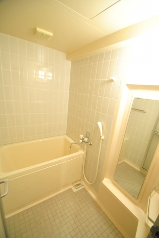 ライオンズマンション六ッ門第2の浴室|内装イメージ：同物件別室