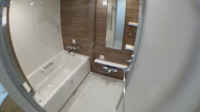 中央区日本橋箱崎町の賃貸マンションの浴室|同反転タイプ参照