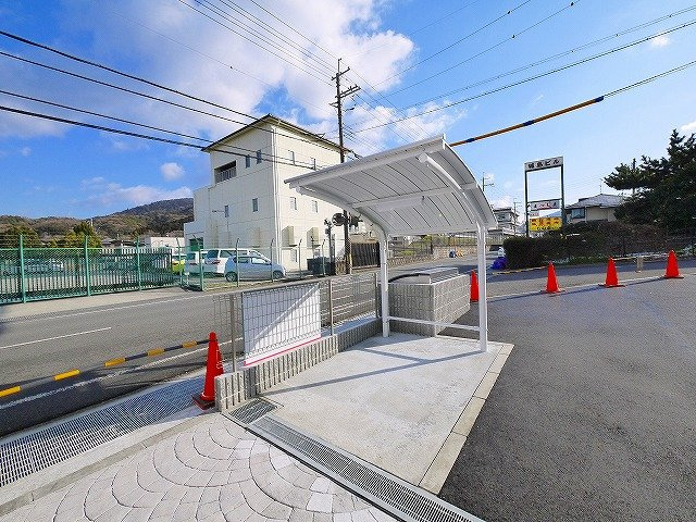 ヒルクレストのその他共用部分|敷地内に屋根付き駐輪場２ヶ所あり