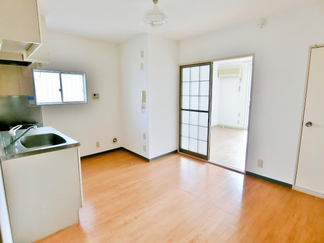 サンフィルド東金Ⅳの居間・リビング