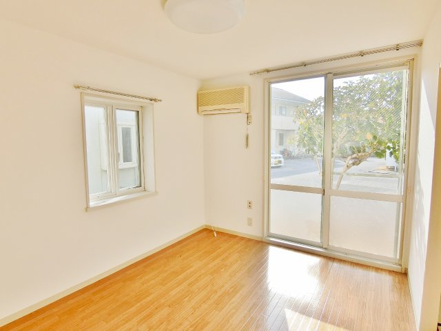 サンフィルド東金Ⅳの洋室