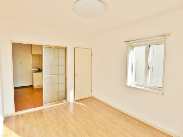 サンフィルド東金Ⅳの洋室