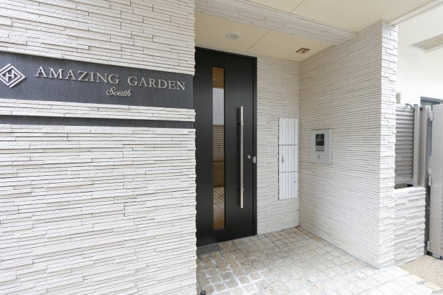 AMAZING GARDEN Southのエントランス