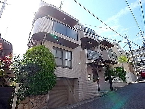 オアシス岡本の外観