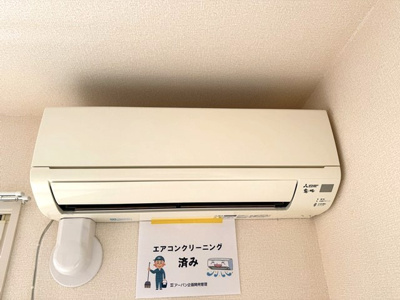 【設備】 | ヴェルジェⅠ | 暑い夏や寒い冬に大活躍！リビングダイニングキッチンにあるエアコンです☆冷暖房完備で1年中快適に過ごせます♪