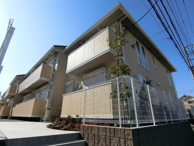 【外観】 | ヴェルジェⅡ | ブルーライン「新羽」駅まで徒歩圏内！閑静な住宅地にある2階建てアパートです！ドラッグストアやコンビニが近くて便利☆