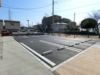 【駐車場】 | いつでも目の届く敷地内に駐車場があります♪お車をお持ちのファミリーさんにオススメです☆