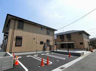 【駐車場】 | いつでも目の届く敷地内に駐車場があります♪お車をお持ちの方にもおすすめです！