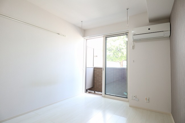 プランドール・アデンの居間・リビング