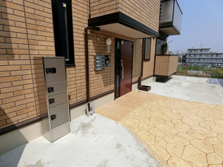 【その他共用部分】 | 宅配BOXがあるので荷物の受け取りもスムーズに♪再配達の手間がかからないのが魅力です♪