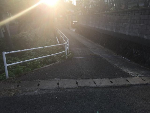 古家付土地の周辺|嘉麻市山野、古家付土地の周辺道路です。