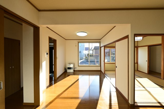 【居間・リビング】 | ちとせ住宅 | ゆったりとした居間です