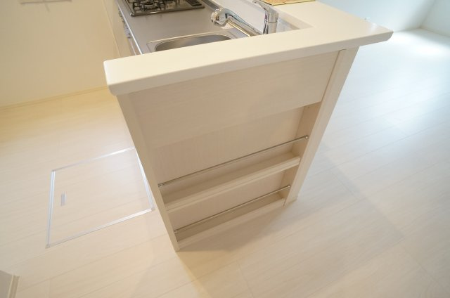 Storch Burg（シュトルヒブルグ）のその他|雑誌を入れておくのにも便利