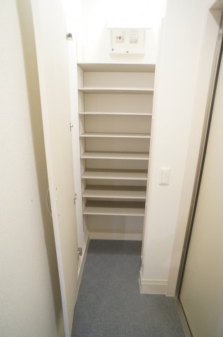 Storch Burg（シュトルヒブルグ）の玄関|玄関の収納がとっても便利です！