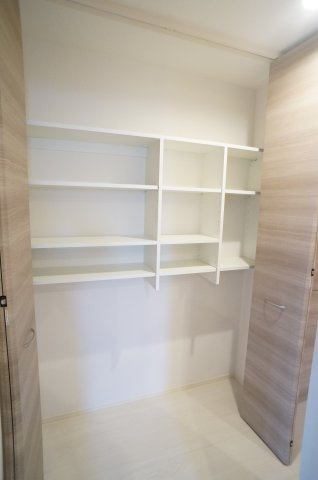 Storch Burg（シュトルヒブルグ）の収納|廊下の物入れも機能的です！