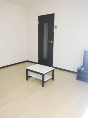 【居間・リビング】 | レセーナ | 同タイプ室内