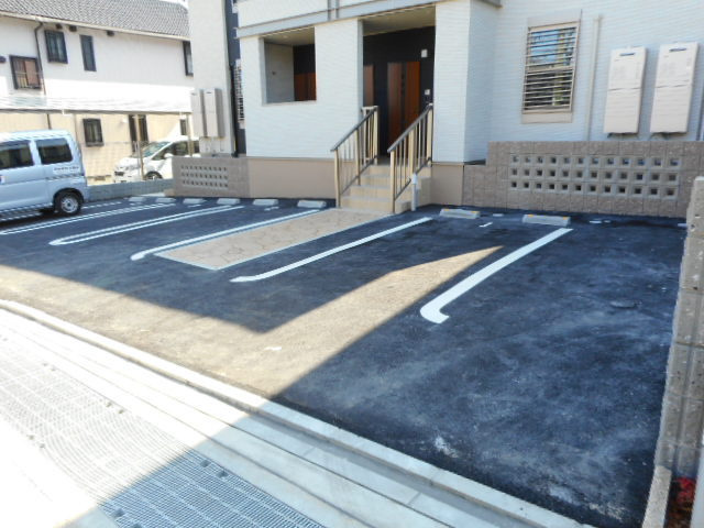 サンフェリスタⅣの駐車場