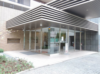 【エントランス】 | JR京浜東北線「蒲田」駅徒歩15分、京浜急行本線「大森町」駅徒歩11分・「梅屋敷」駅徒歩14分！