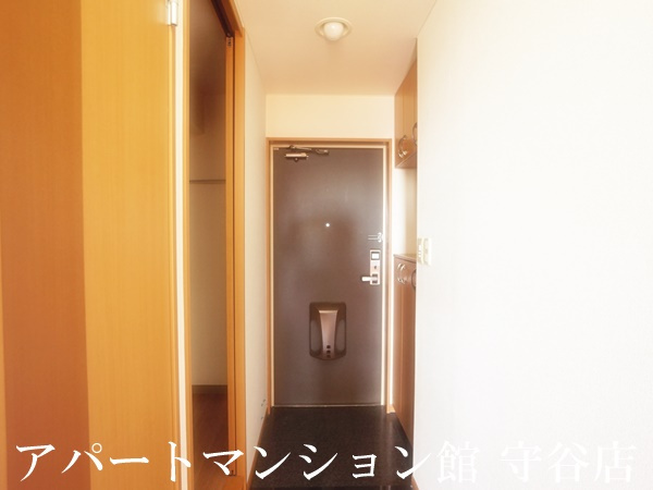 ベルファミーユ１の玄関