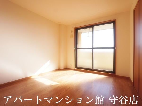 ベルファミーユ１の居間・リビング