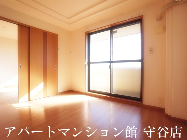 ベルファミーユ１の居間・リビング