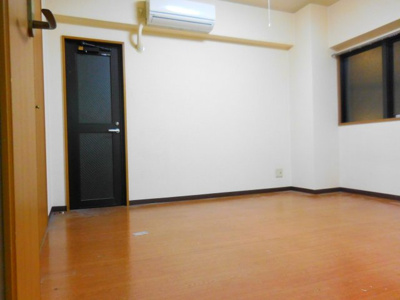 【居間・リビング】 | 万里乃ビル