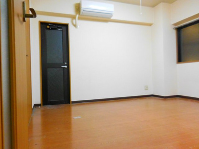 【居間・リビング】 | 万里乃ビル