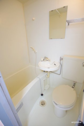 昭和グランドハイツ第２菅栄　仲介手数料無料の浴室